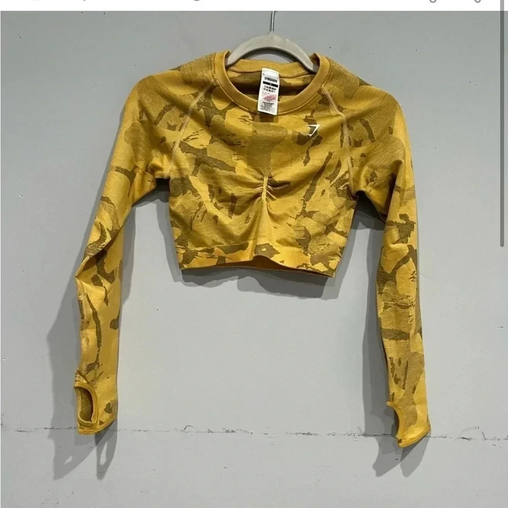 New GYMSHARK ADAPT CAMO YELLOW crop top (matching leggings in closet) - Picture 4 of 4